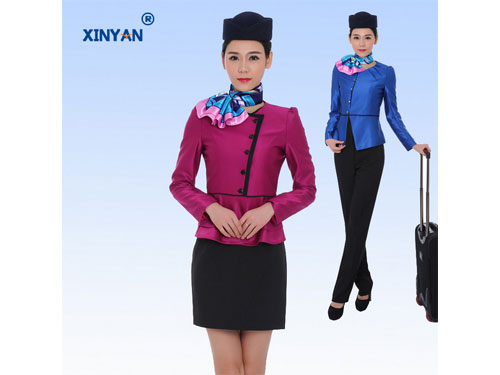 女式長(zhǎng)袖職業(yè)套裝  